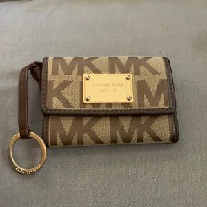 Key chain wallet